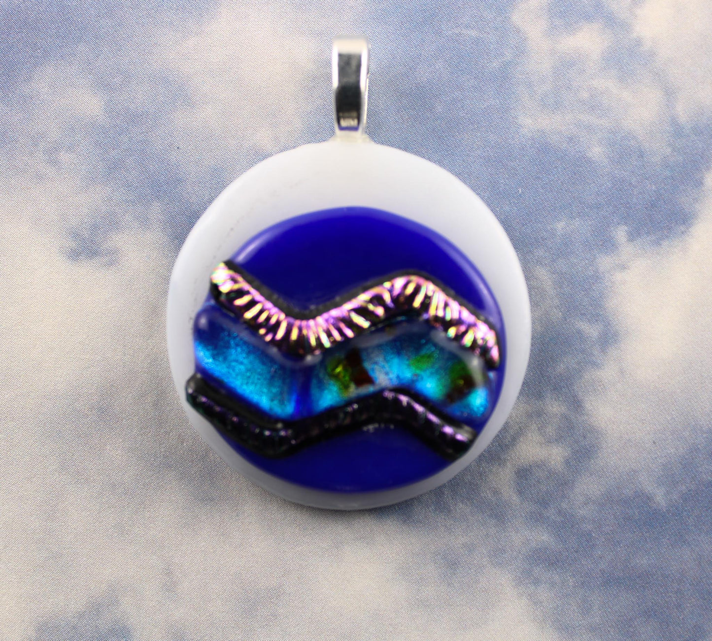 Focus Wave pendants