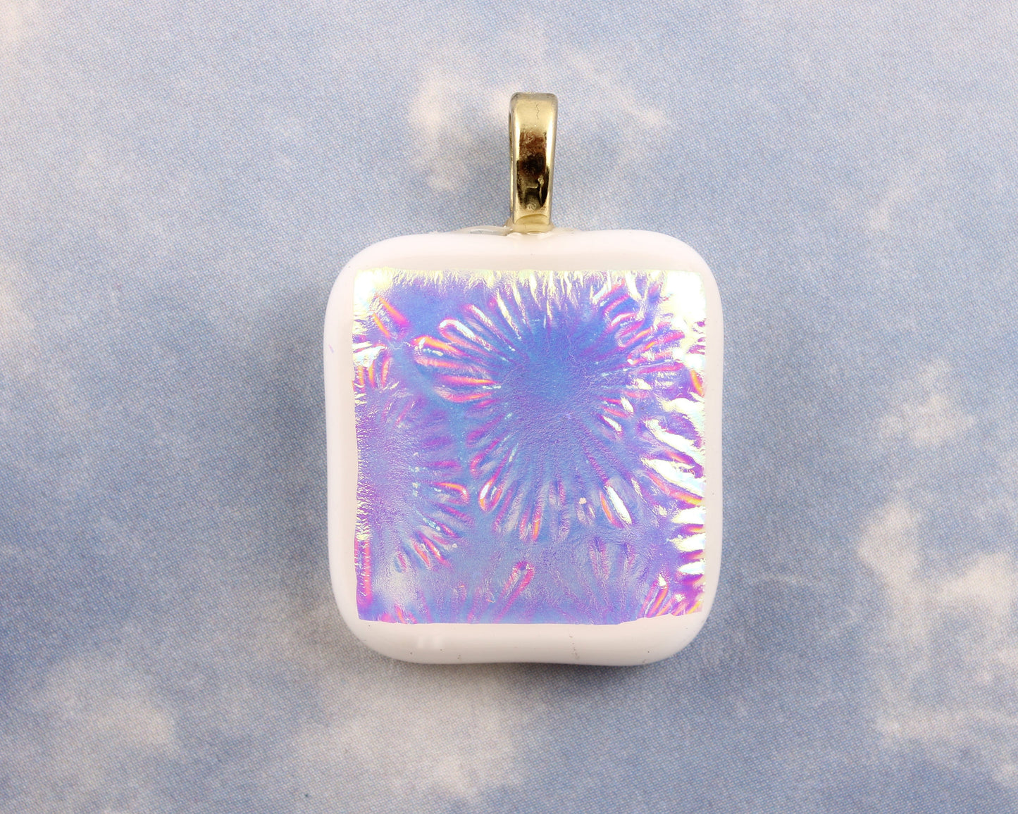 Bluish pink pendant