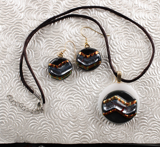 Focus  Wave Pendant and Earrings No. 1